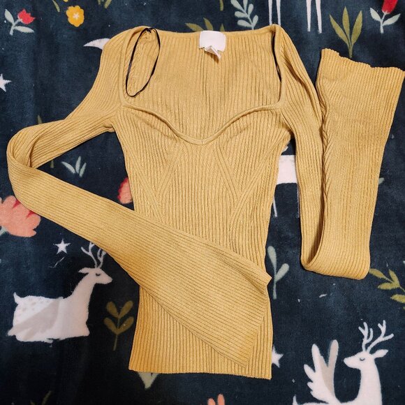 Golden Yellow Ribben Knit Bell Sleeved Top - Picture 1 of 4